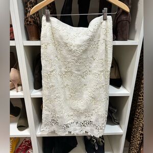 Ann Taylor winter white lace skirt size 10 
NWT